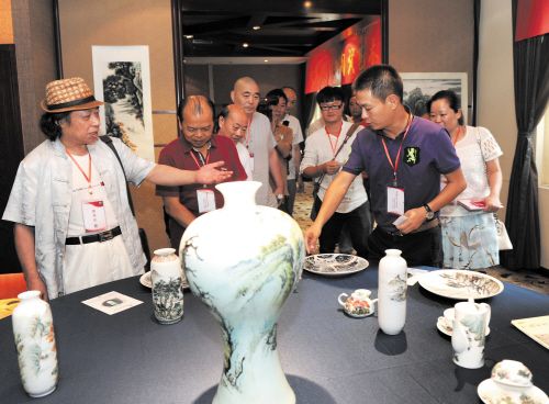 湘粤陶瓷文化交流会在长举行探索湘瓷粤瓷融合发展